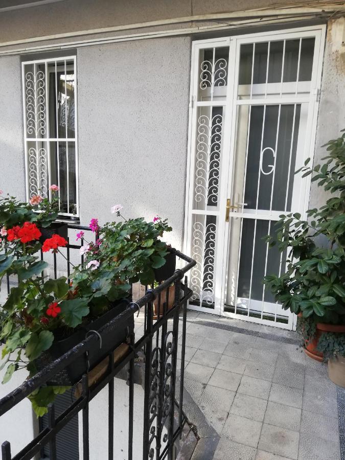 Embassy Studio Apartment Citypark Budapest Luaran gambar